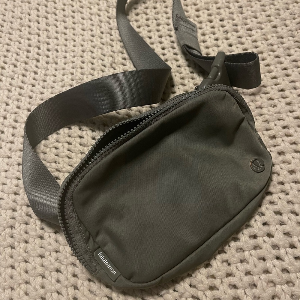 lululemon athletica Green Crossbody Bag